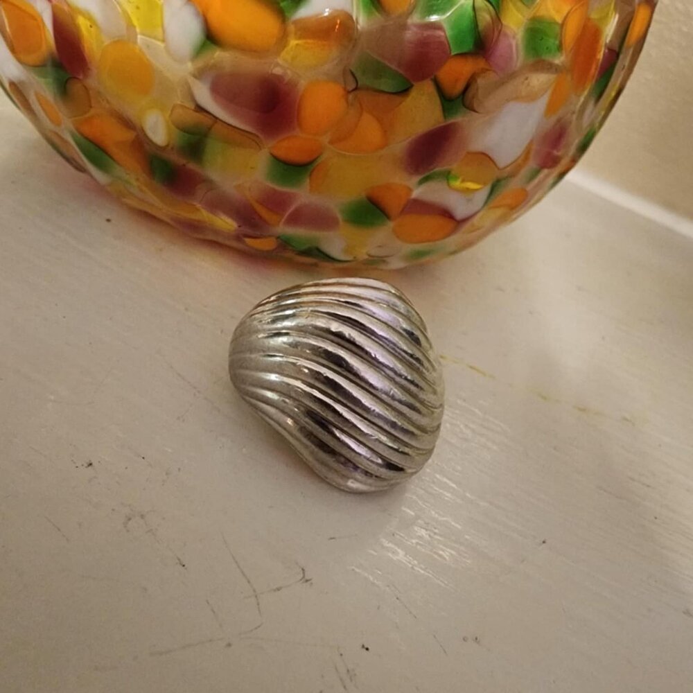 925 Sterling Silver Ribbed Domed Ring Size 8